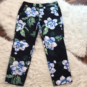 Banana Republic Avery Pant in Chelsea Floral 🌸💙